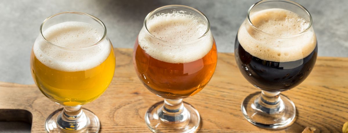 Drei verschiedene Bockbiersorten im Verkostungsglas